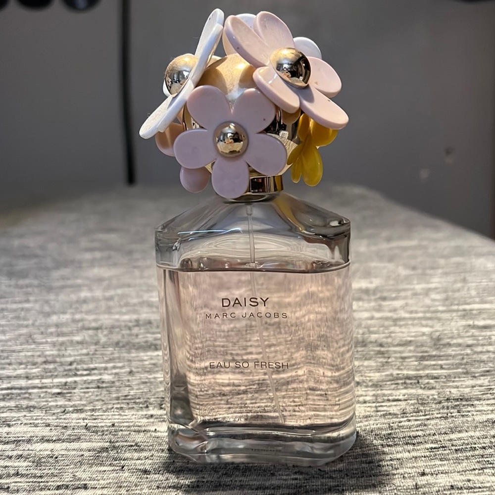 Marc jacobs daisy perfume